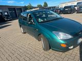 Ford Focus 1,4 - Ford Focus aus 1999: Kombi