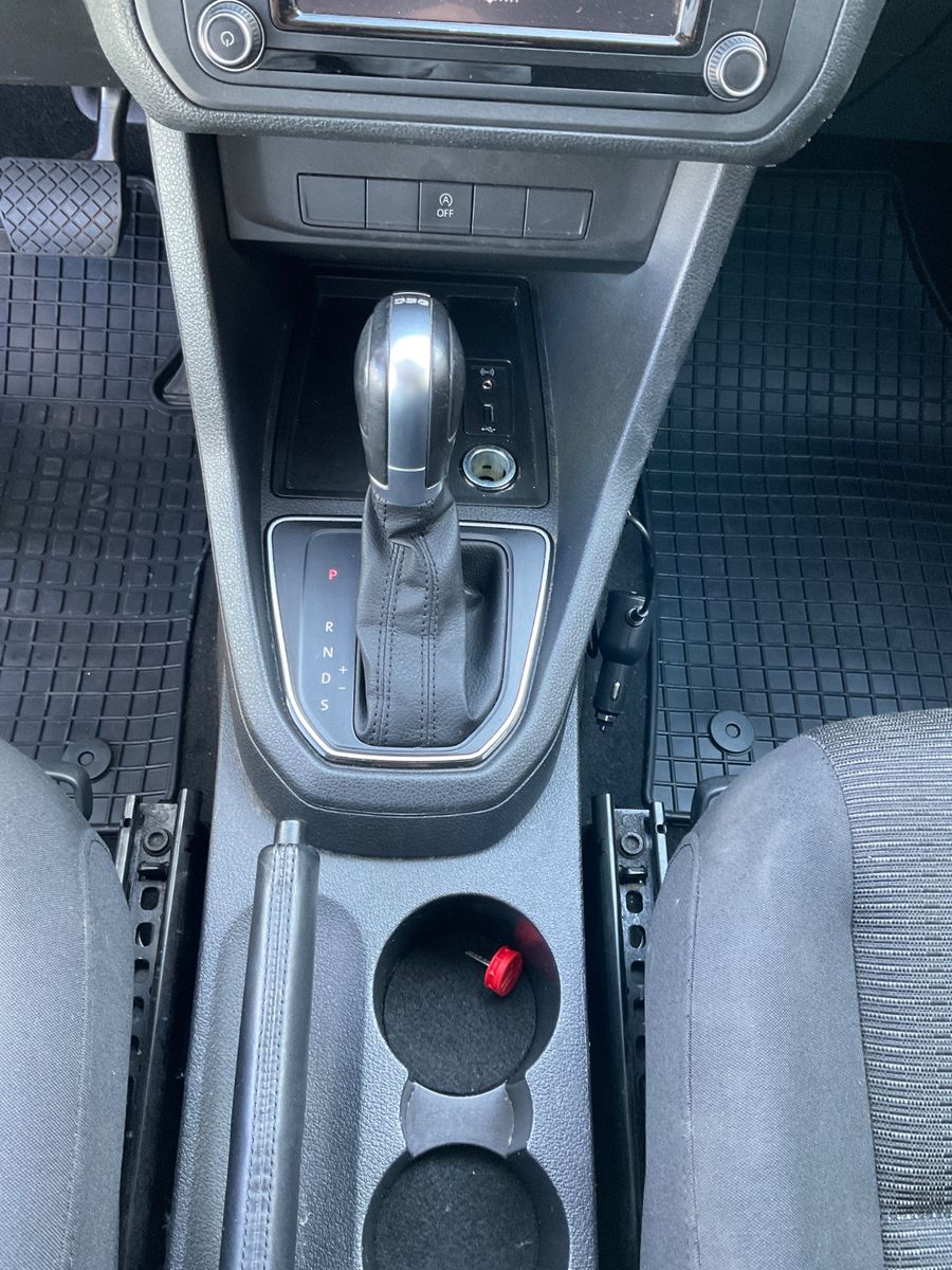 Fahrzeugabbildung Volkswagen Caddy Maxi 2,0TDI DSG Comfort 7 Sitze,AHK,ACC,