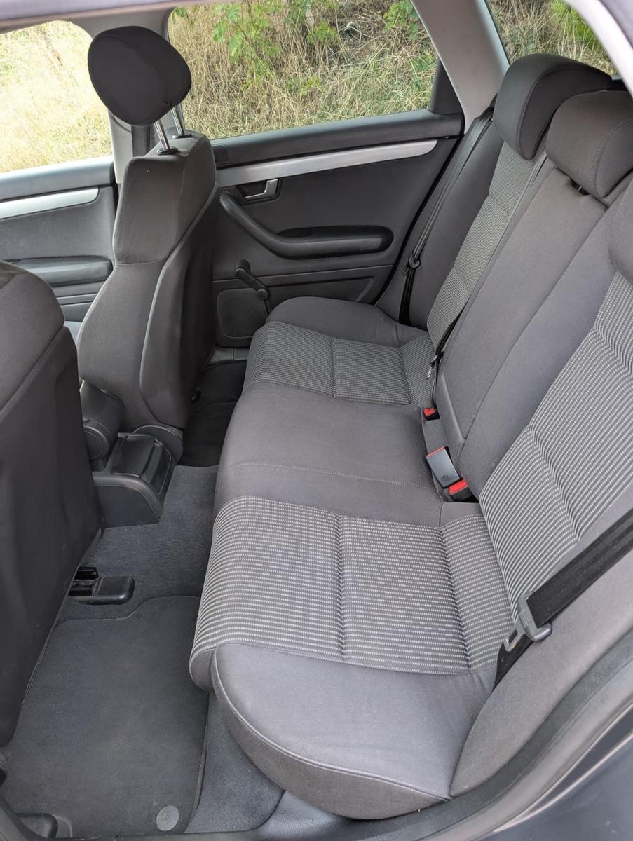 Audi A4 2005 — photo 11