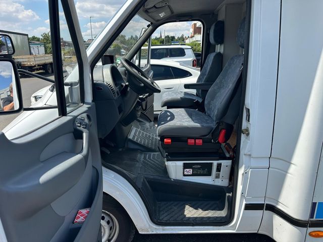 Fahrzeugabbildung Mercedes-Benz Robel-Mobil 665 *Grüne Plakette*