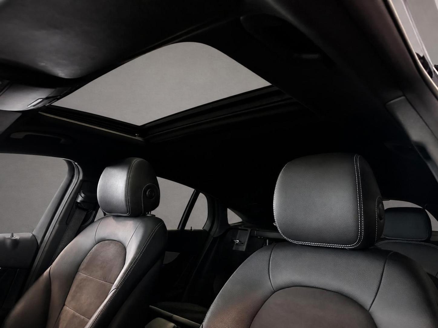 Mercedes-Benz GLC 300 AMG Line 4Matic * Schiebedach-Kamera