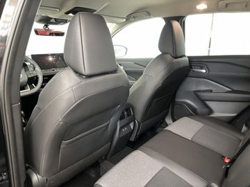 Fotografie des Nissan Qashqai 1.3 DIG-T 4x4 MHEV Xtronic N-Connecta (J
