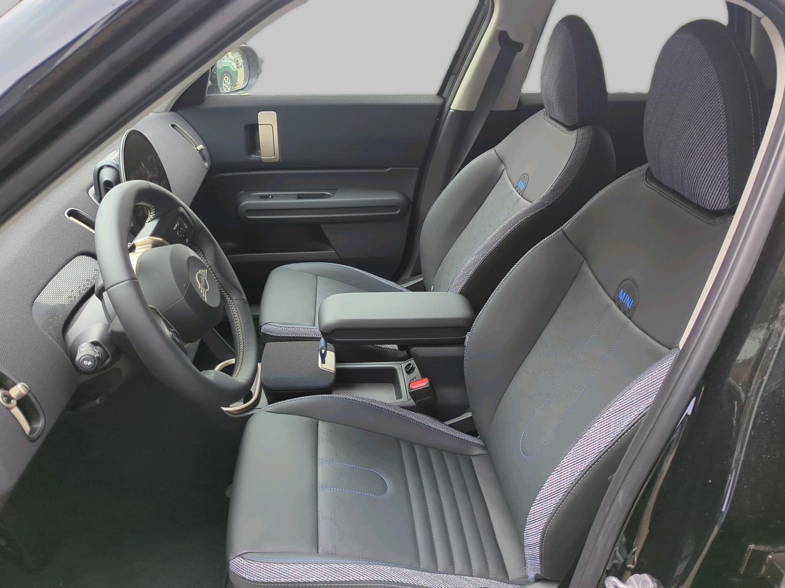 MINI One D Countryman - Bild 11