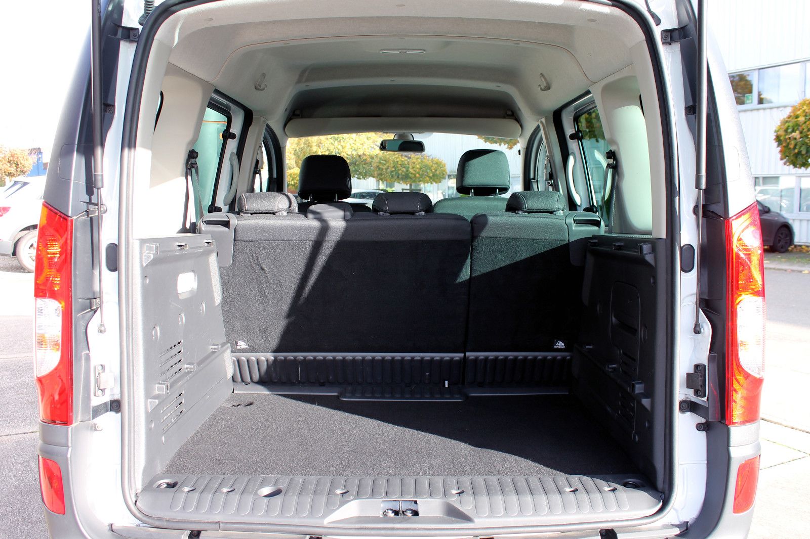 Fahrzeugabbildung Mercedes-Benz Citan Kombi 109 CDI lang Kamera Temp. PDC SHZ BT