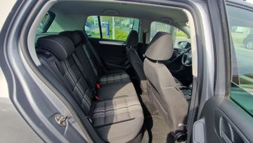 Volkswagen Golf - 12
