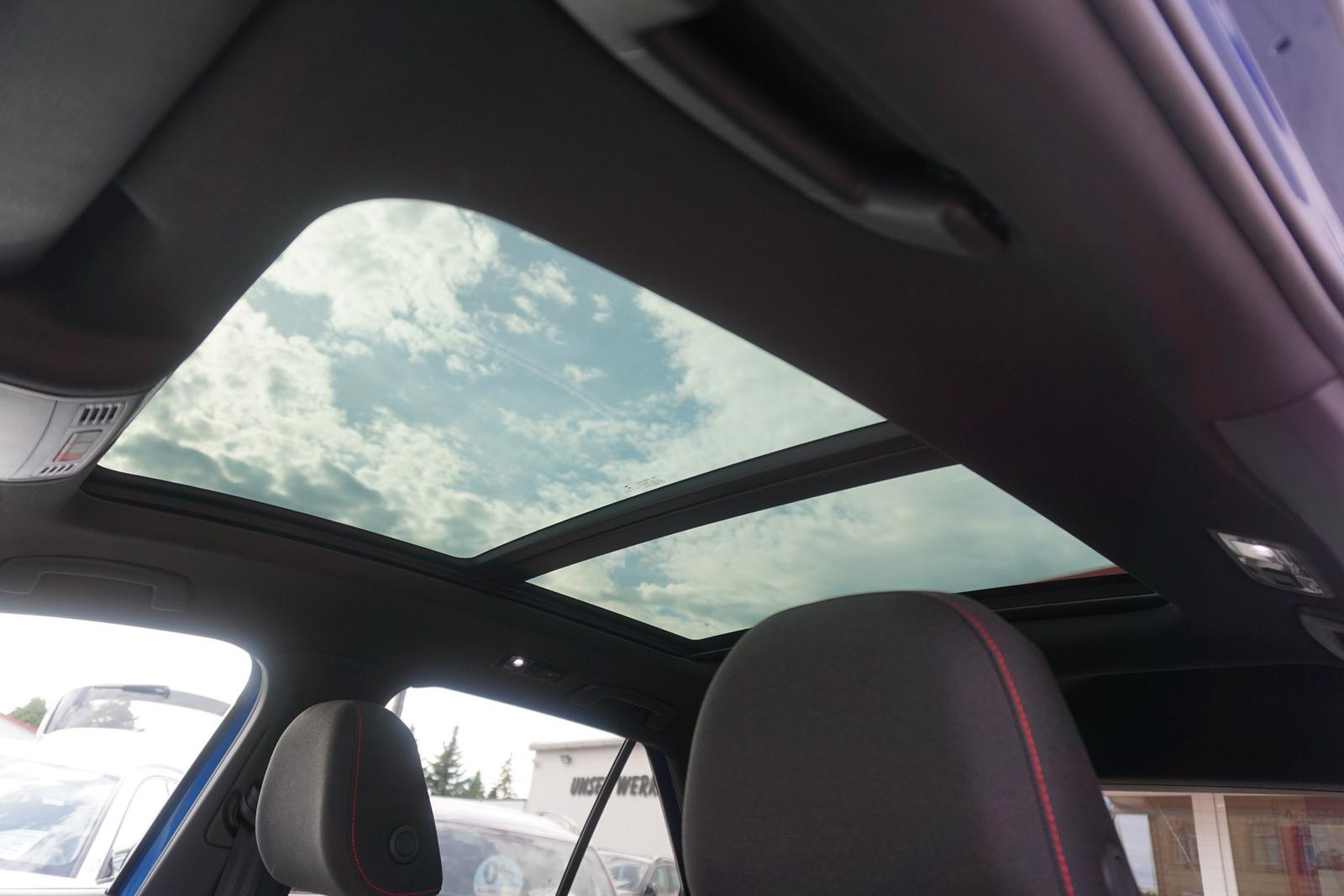 Volkswagen T-Roc 2.0 TSI Sport 4Motion DSG LED Navi Kamera