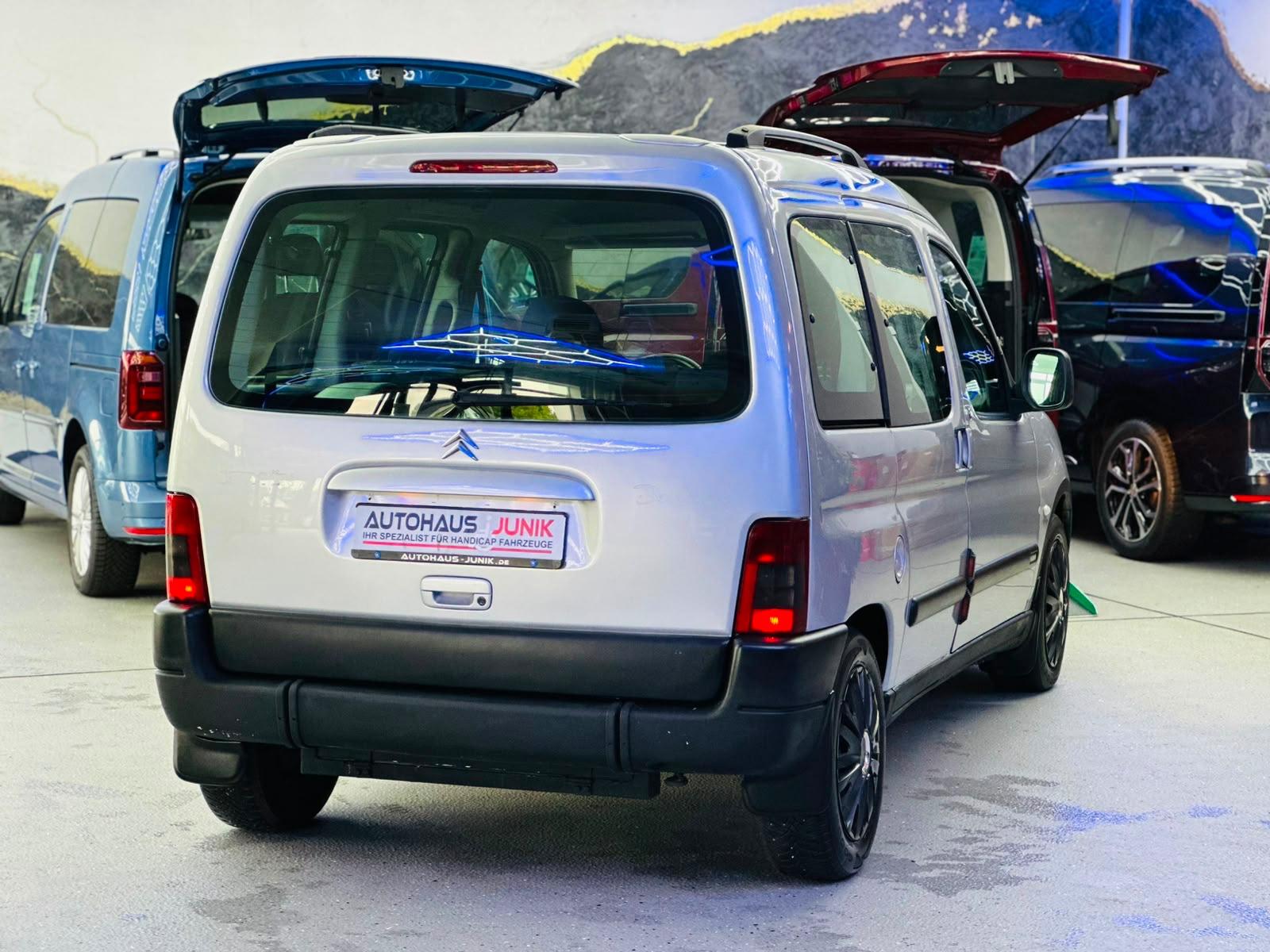 Citroën Berlingo-Schwneksitz-Behindertengerecht-Rampe