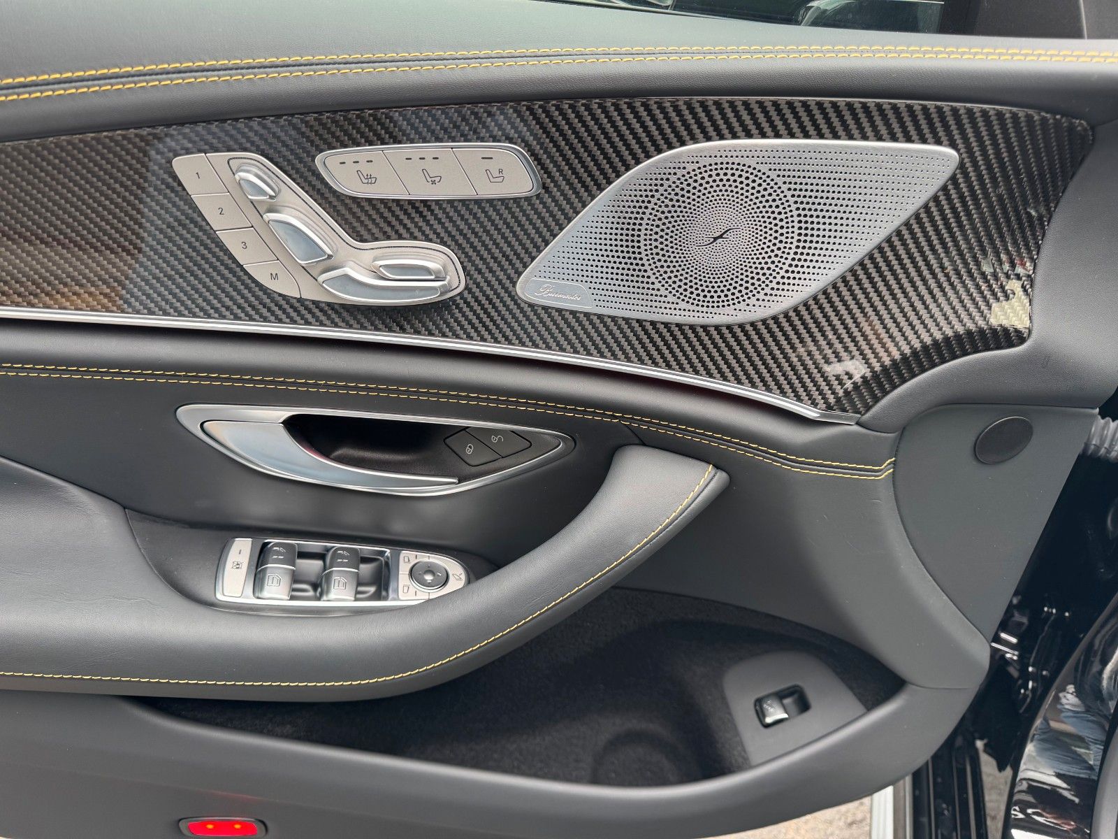 Fahrzeugabbildung Mercedes-Benz AMG GT 43 4M+AGA+Burm+Pano+HUD+360