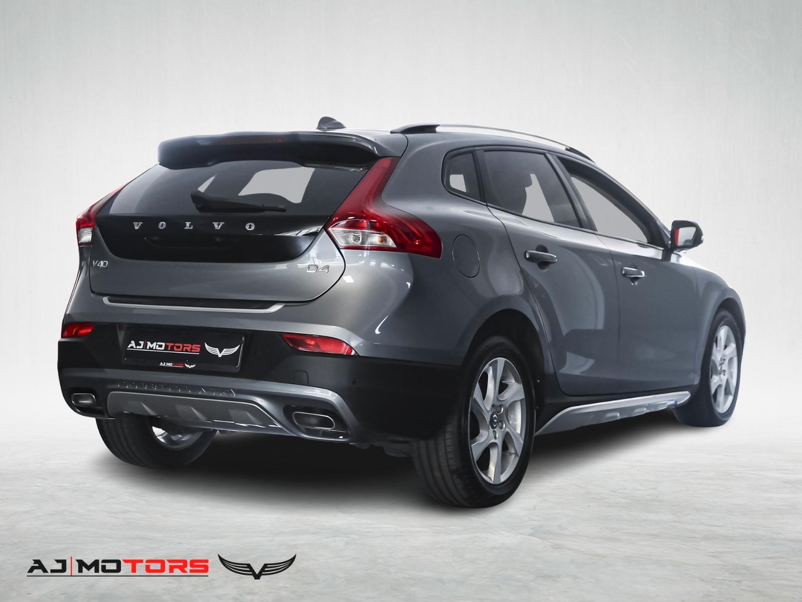 Volvo V40 Cross Country You! *KAMERA-NAVI-SHZ-TEMPOMAT