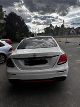 Mercedes-Benz E 220 d AMG Line Autom. AMG Line - Mercedes-Benz E 220 Gebrauchtwagen in Hamburg