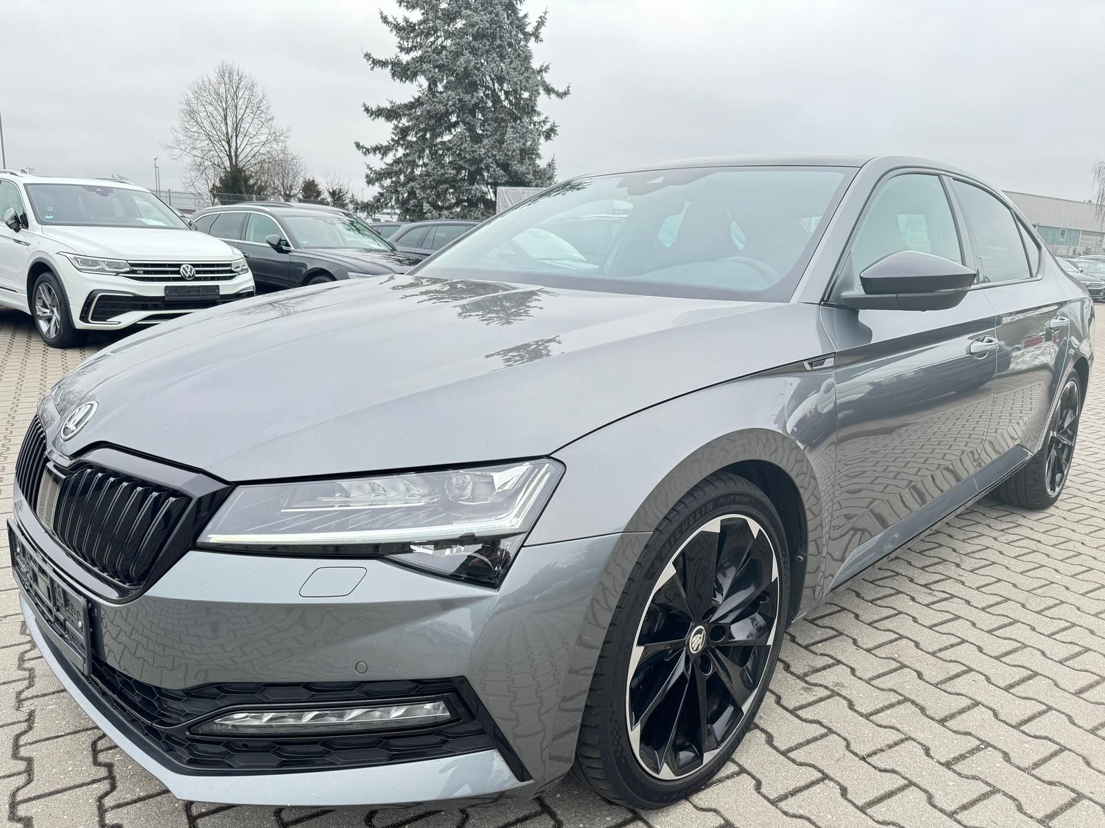 Skoda Superb Lim 2.0TD Sportline Navi Panorama 360°PDC