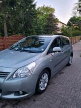 Toyota 7 Sitze Toyota Corolla Verso 2.0 - Toyota Corolla Verso mit Diesel-Antrieb: Kleinbus, Klimaanlage