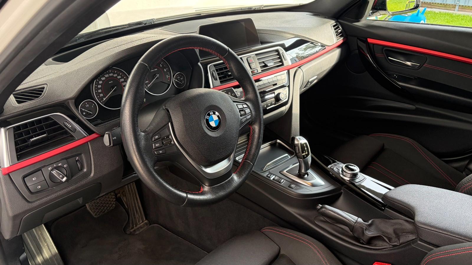 BMW 320i Touring Sport Line Sport Line