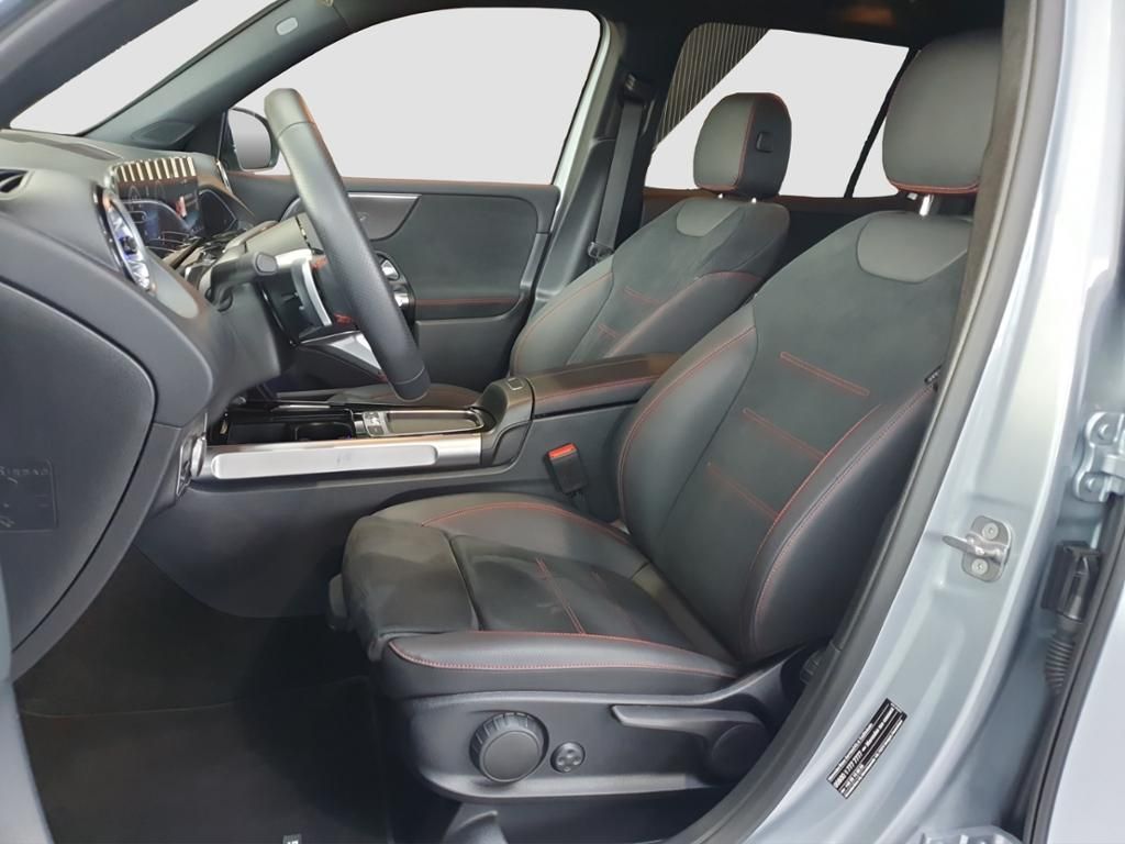 Fahrzeugabbildung Mercedes-Benz GLB 200 d AMG Line*NightPaket*Anhängevorrichtung