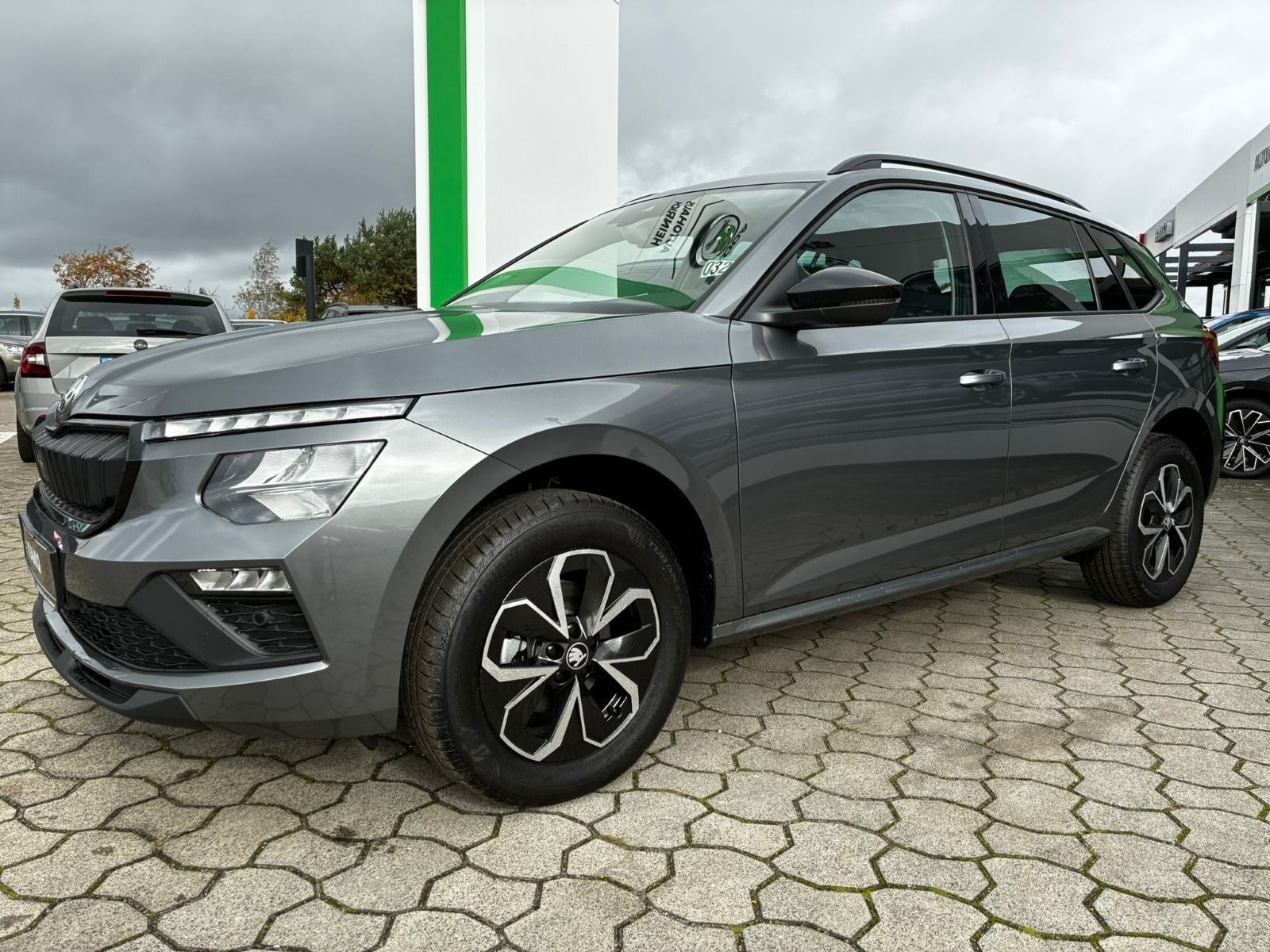 Fahrzeugabbildung SKODA Kamiq Selection 115PS DSG*RFK*PDC*LED*SmartLink