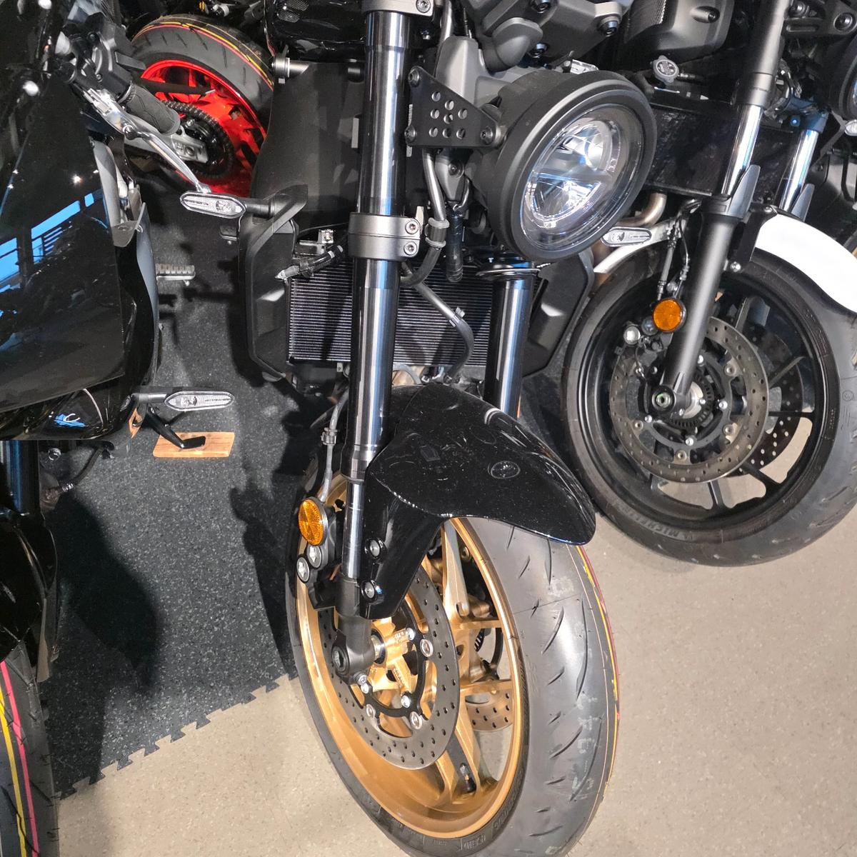 Yamaha XSR 900  - Midnight Black - SOFORT