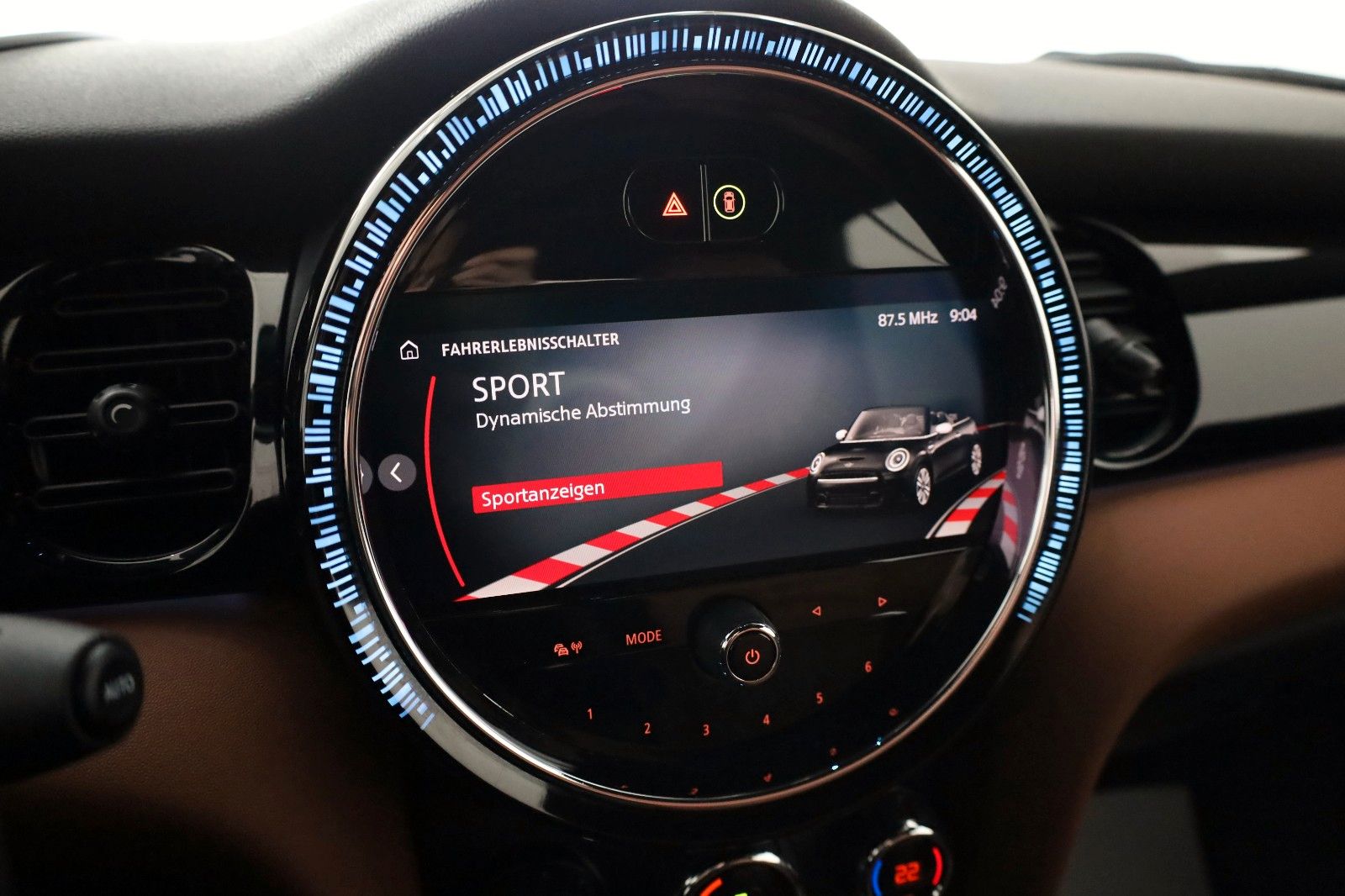 Fahrzeugabbildung MINI Cooper Cabrio Classic Trim,Leder,Navi,Kamera,HUD