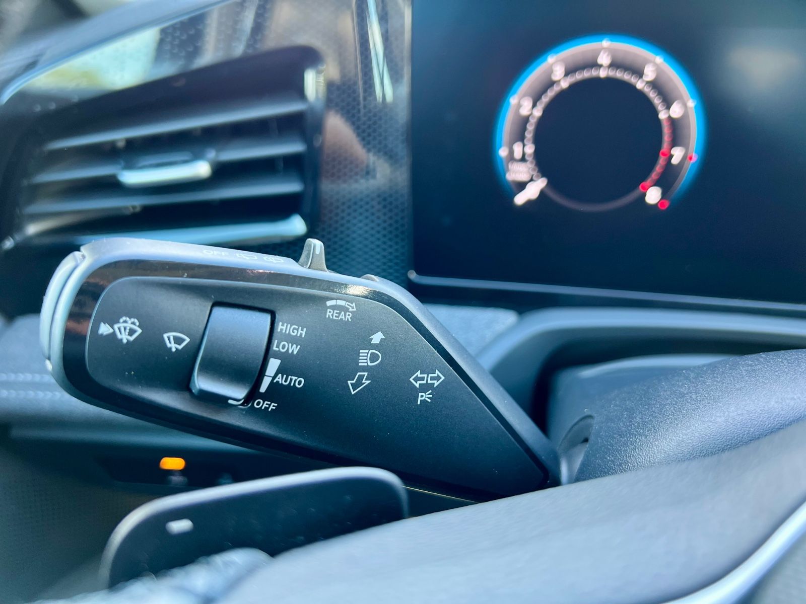 VW Passat Variant 1.5 eTSI AAC GZJR KAMERA SHZ