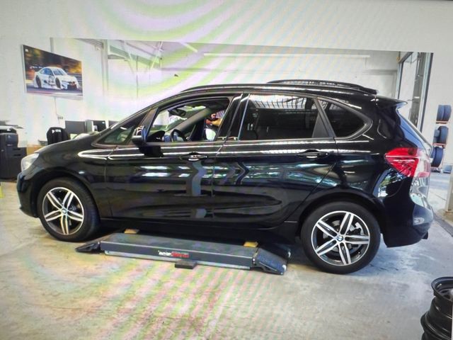 BMW 220d Active Tourer/Automatik/Panorama/Navi Plus