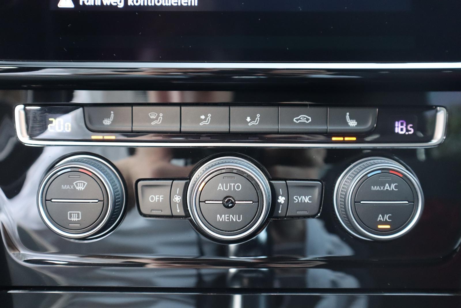 Volkswagen Golf VII 2.0 TSI GTI TCR LED Navi ACC Kamera USB