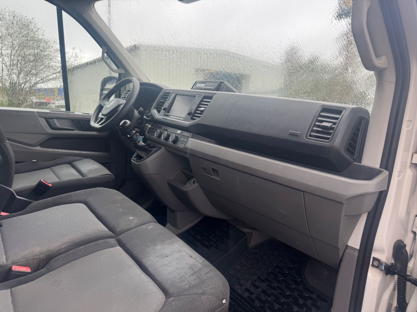 Fahrzeugabbildung Volkswagen Crafter Koffer Pritsche 50 lang