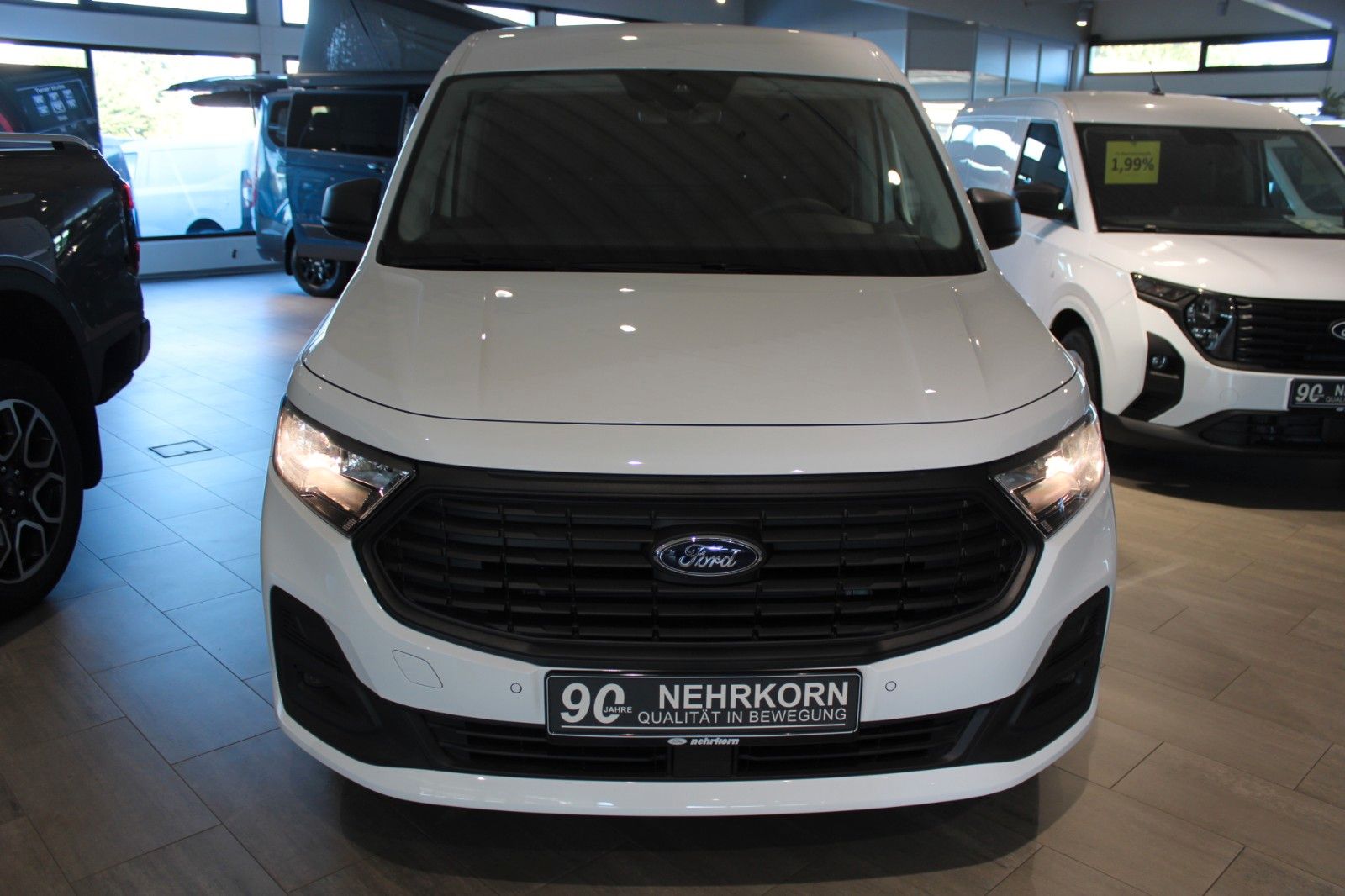 Fahrzeugabbildung Ford Transit Connect TREND L1 AHK NAVI IACC uvm.