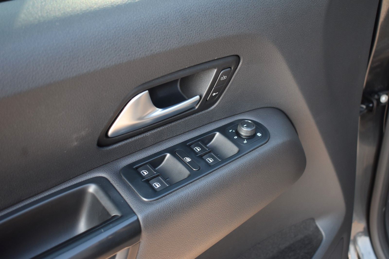 Fahrzeugabbildung Volkswagen Amarok Dark Label 3.0 DoubleCab 4Motion Kamera