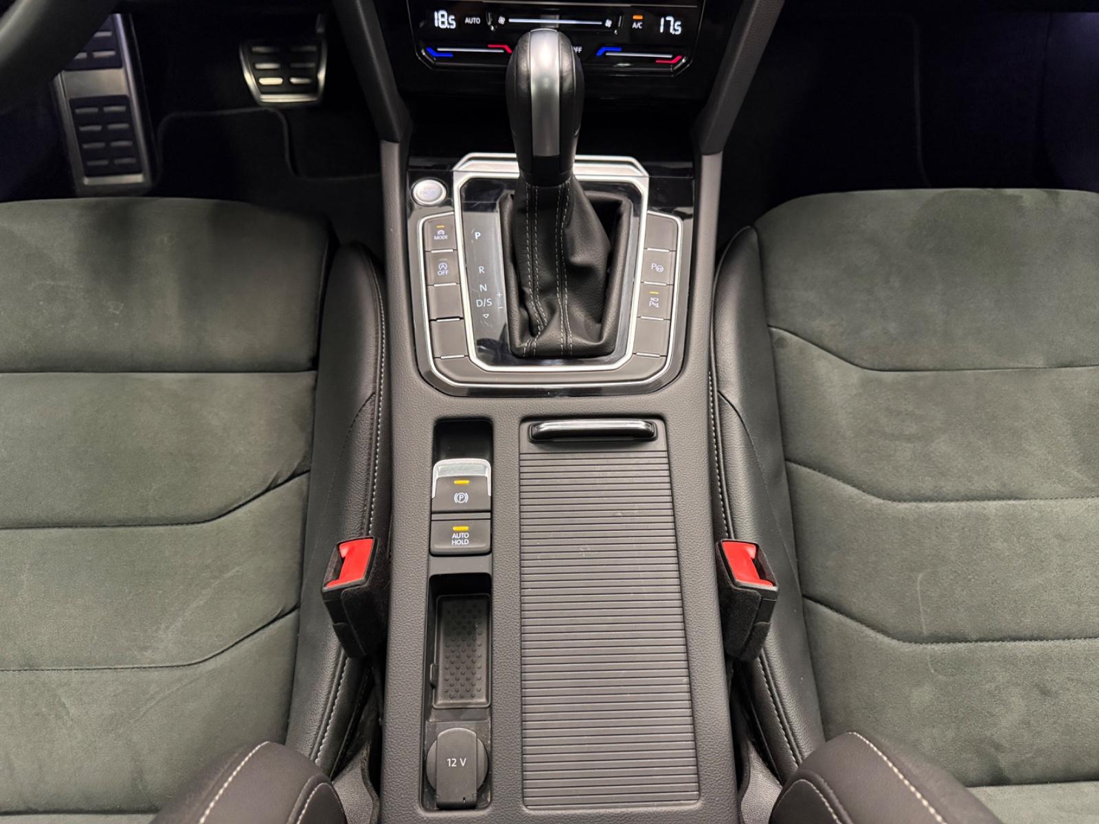 Volkswagen Arteon 2.0 TDI R-Line 4M ACC Pano AHK Kamera HUD