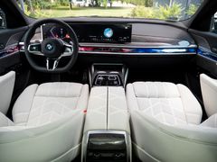 BMW 740 – 18 / 35