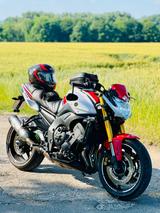 Yamaha FZ8 ABS - Yamaha Motorräder in Bielefeld