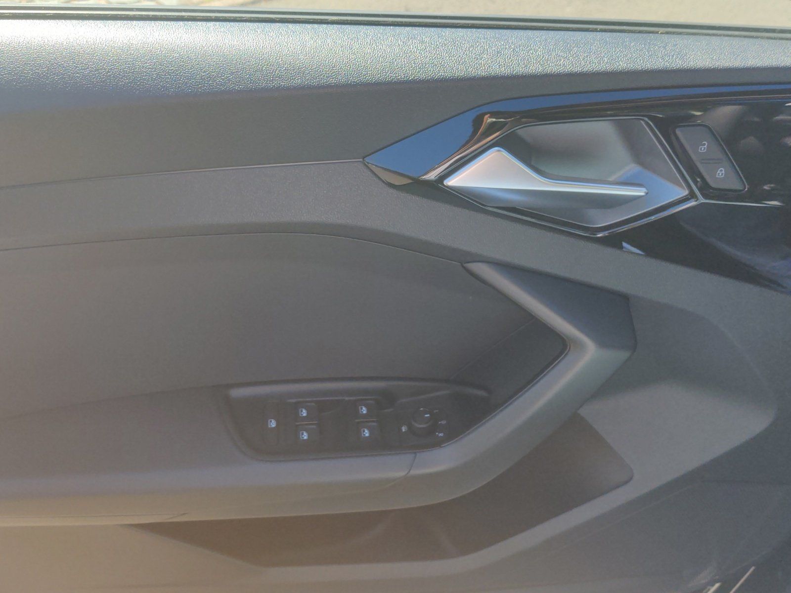 Fahrzeugabbildung Audi A1 Sportback Advanced 30 TFSI S tronic Interieur