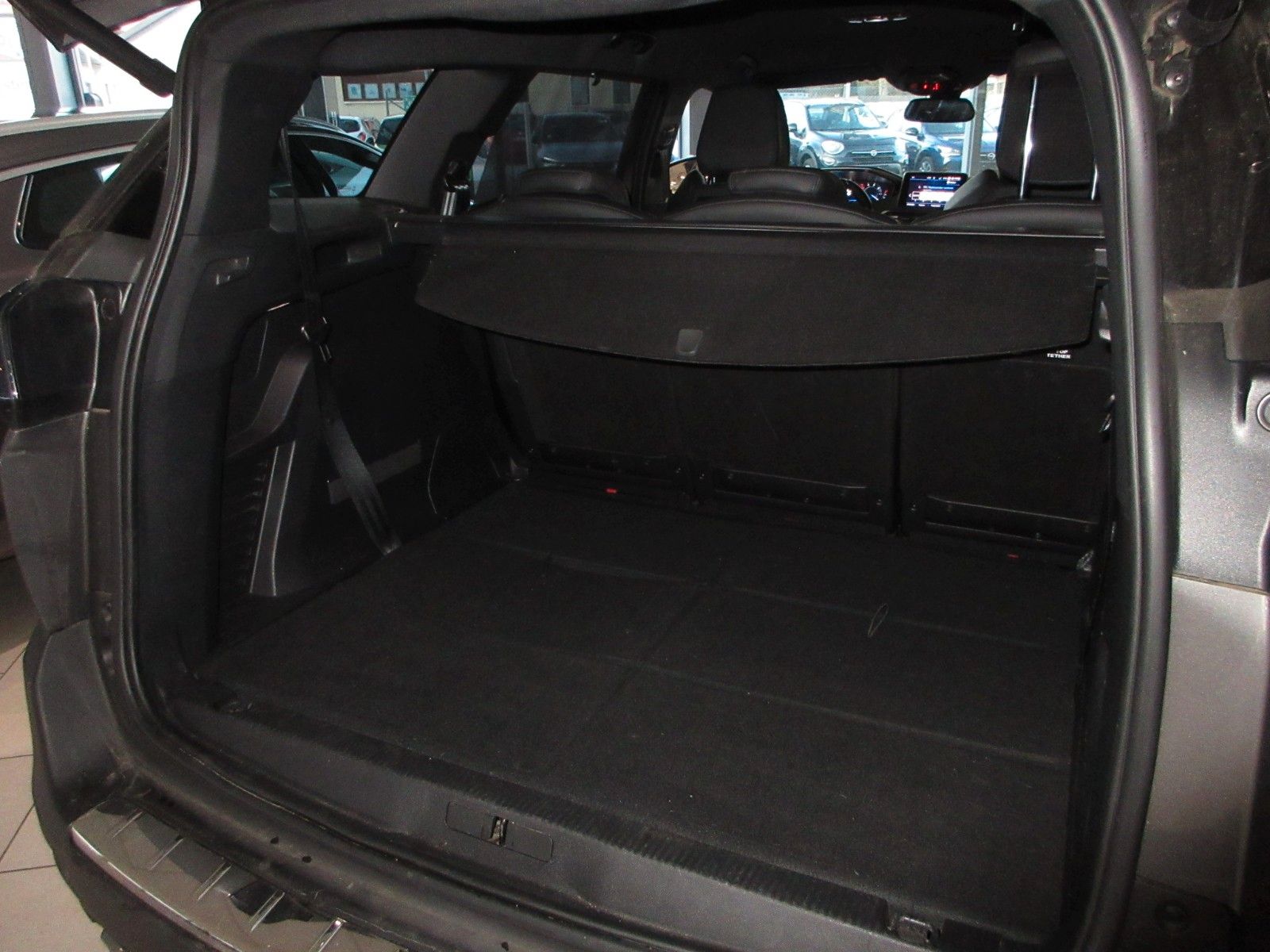 Fahrzeugabbildung Peugeot 5008 GT-LINE 1.5D LED/SHZ/VOLLLEDER/360°CAM