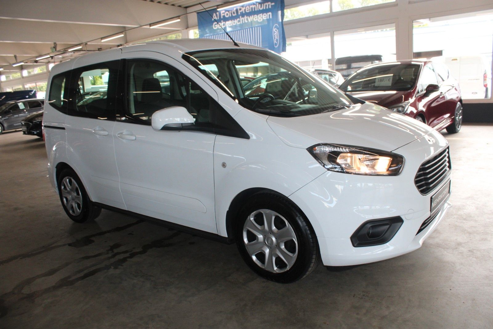 Fahrzeugabbildung Ford Tourneo Courier 1.5 TDCi Trend AHK KLIMA WinterP