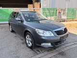 Skoda Octavia Combi Family*1Hand*SHZ*AHK*TÜVNEU* - Skoda Octavia aus 2011: Kombi