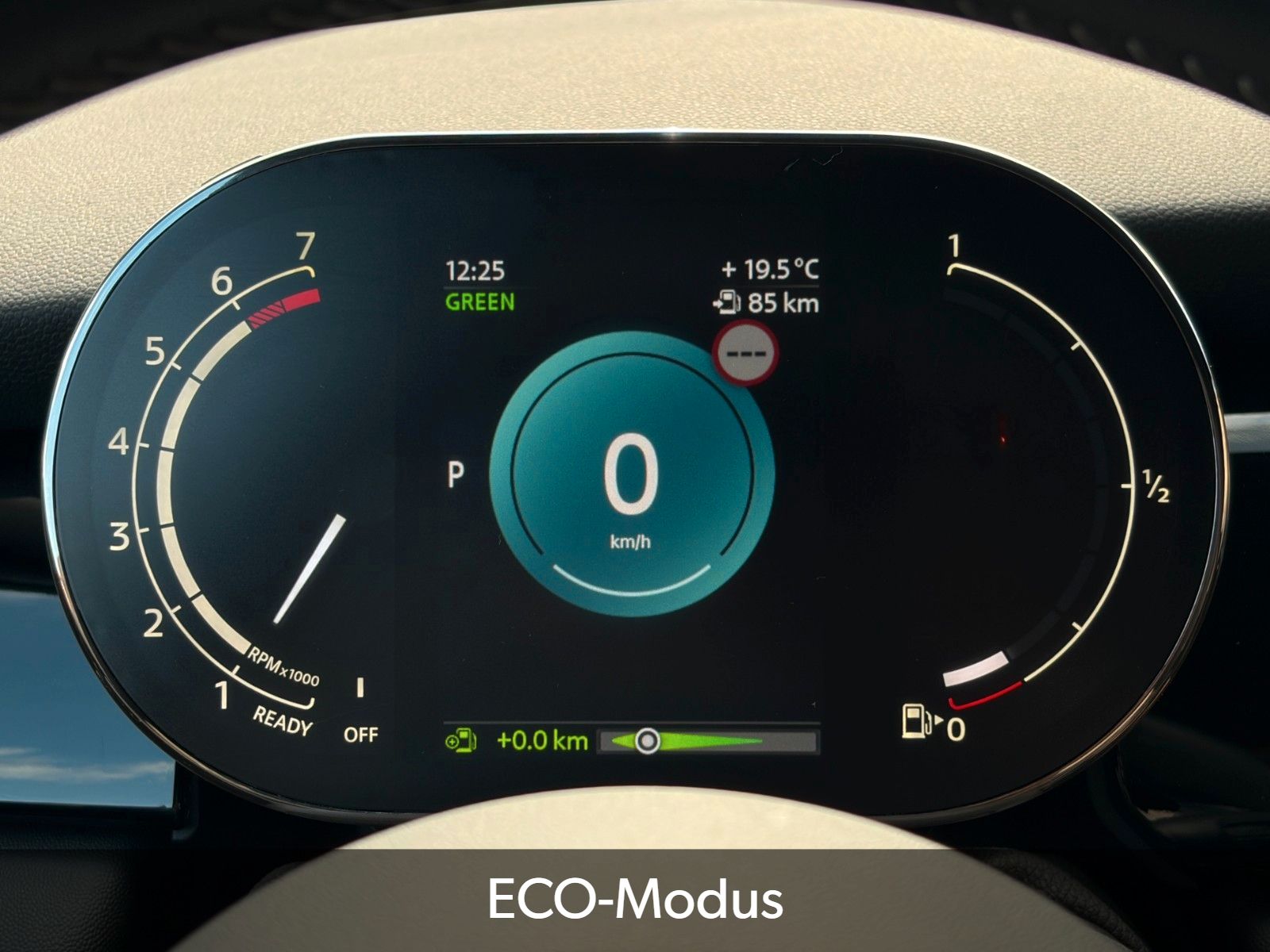 Fahrzeugabbildung MINI Cooper Cabrio JCW-Trim CarPlay Navigation LHZ
