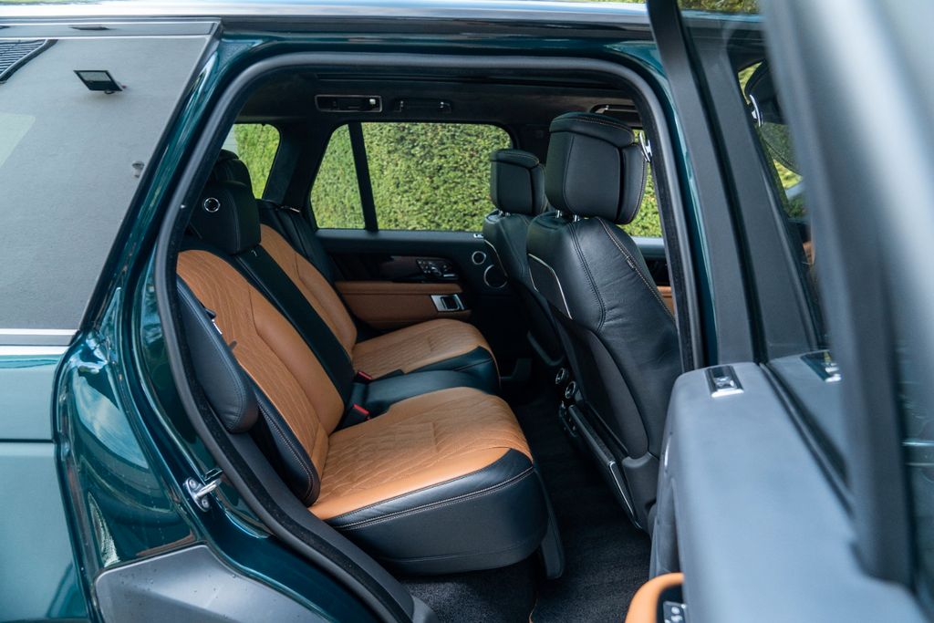 Land Rover RangeRover SV Autobiography Dynamic/ STANDHZG. Land Rover RangeRover SV Autobiography Dynamic/ STANDHZG.