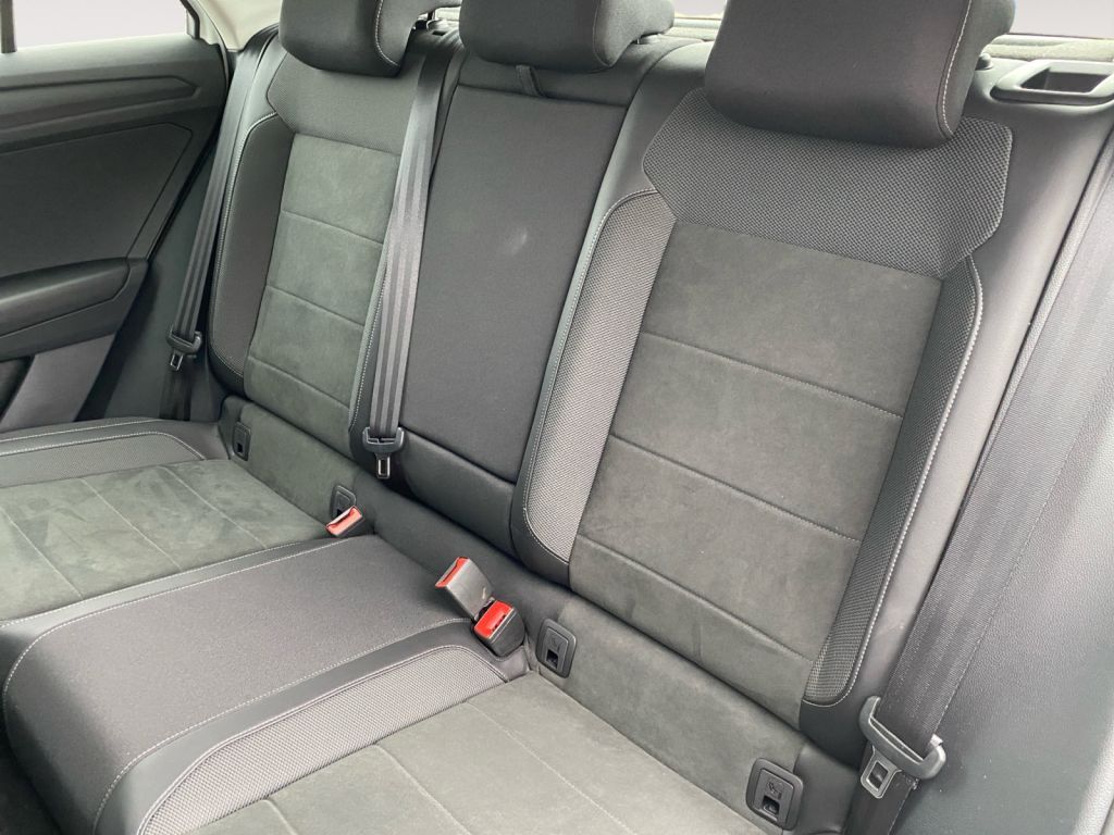 Fahrzeugabbildung Volkswagen T-Roc 1.5 TSI Style 3 NW Garantie ACC Standheizu