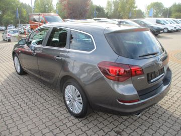 Opel Astra J Sports Tourer Innovation  PDC+Allwetter
