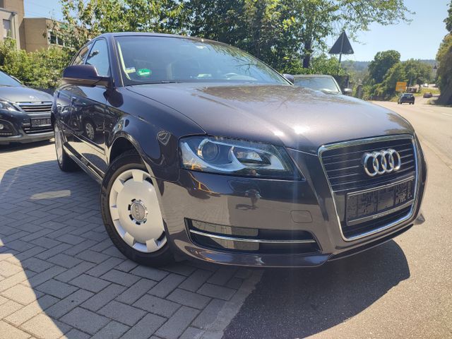 Audi A3 Sportback 1.4 TFSI AttractionDSG Xenon 1.Hand