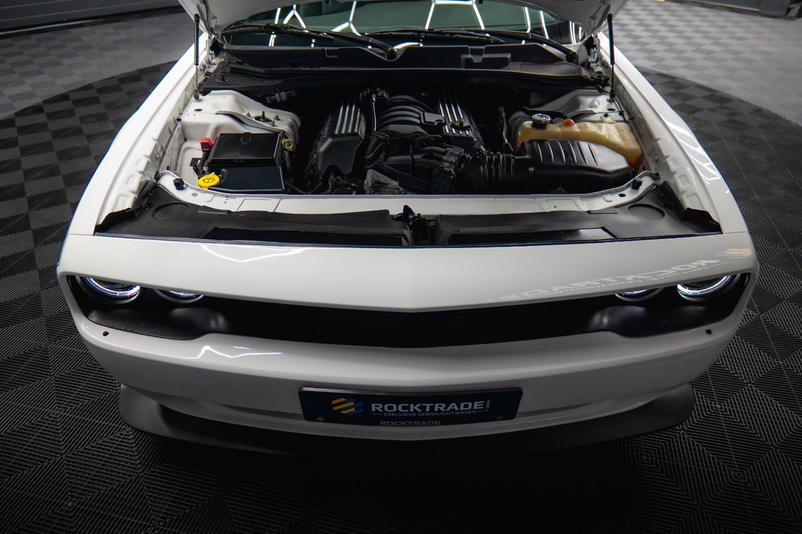 Fahrzeugabbildung Dodge Challenger 6.4 V8 SRT 392 R/T SCAT PACK WIDEBODY