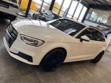 Audi A3 Sportback 1.5 TFSI Sport *NAVI*LED*AHK*VIRTU*