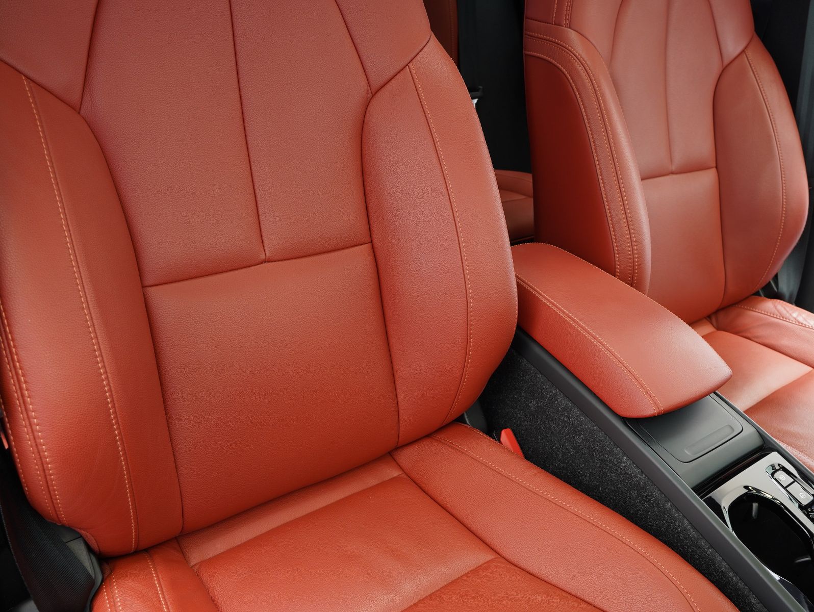 Fahrzeugabbildung Volvo XC40 T3 Inscription LED/NAVI/ACC/LEDER/PANO