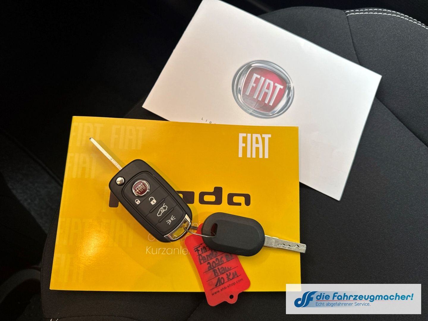 Fahrzeugabbildung Fiat Pandina Hybrid Radio BT Digitales Cockpit Spurha