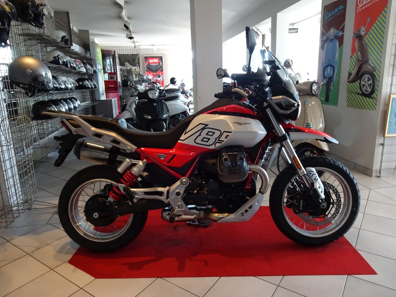 Moto Guzzi V 85 TT MY25-GUZZIAKTION-