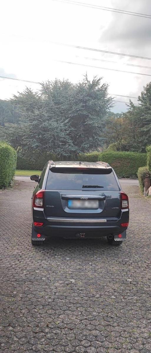 Jeep Compass 2013 — rear view