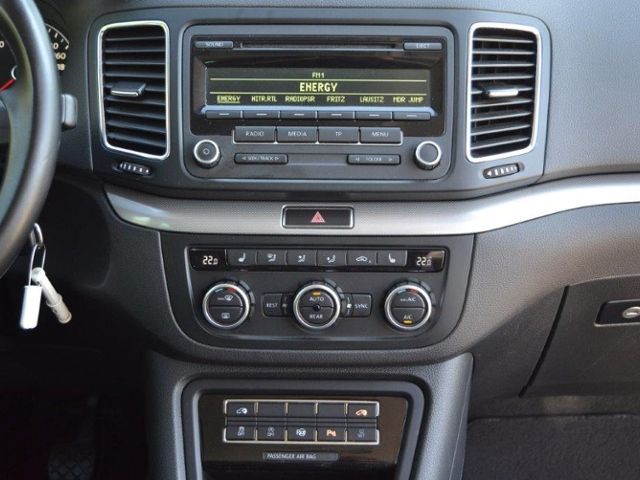 Sharan 2.0 TDI Life XENON/17-ZOLL/GRA/PARK-ASSIS