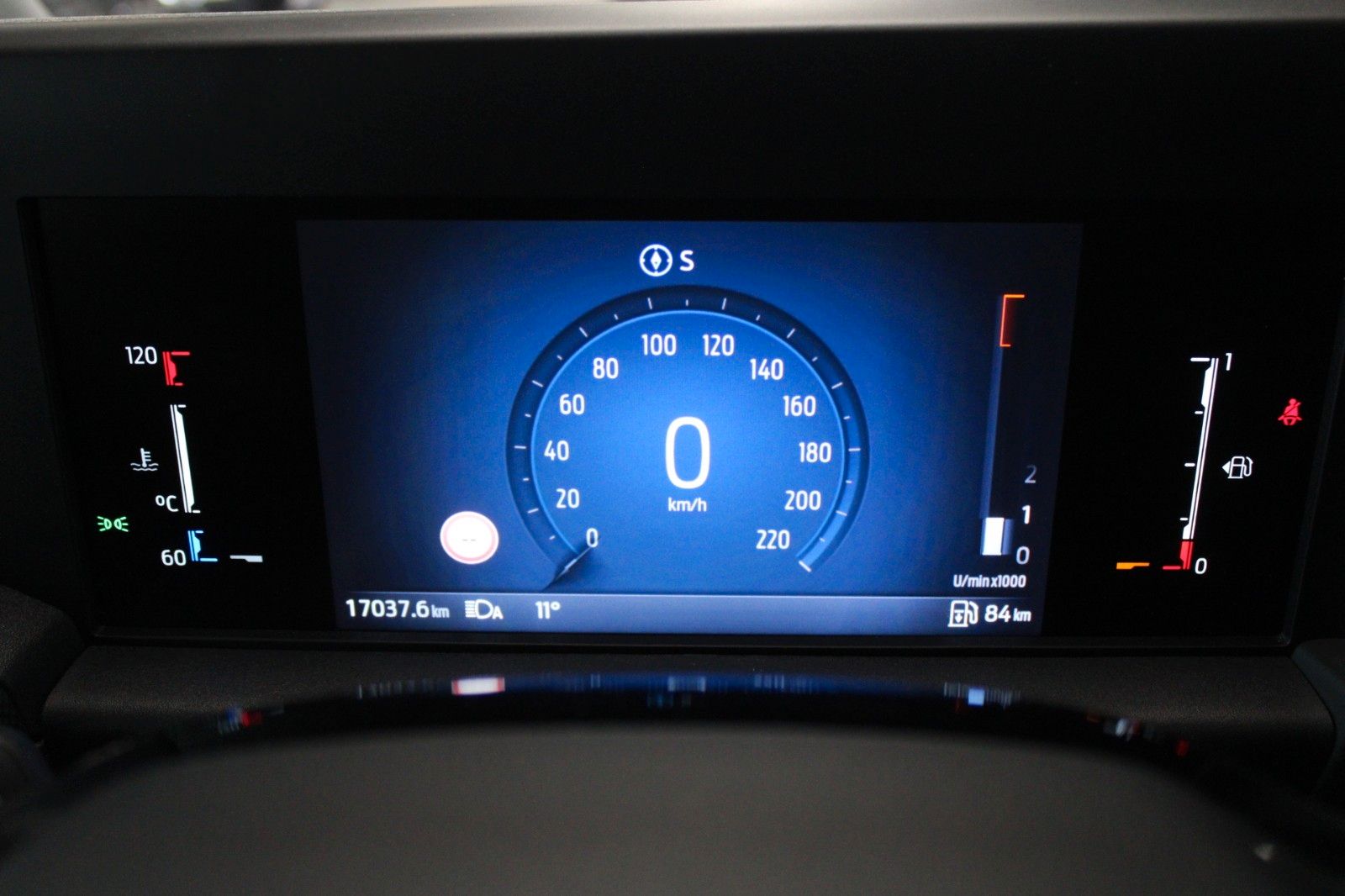 Fahrzeugabbildung Ford Transit Custom L1 TREND LED NAVI CAM ACC SHZ uvm