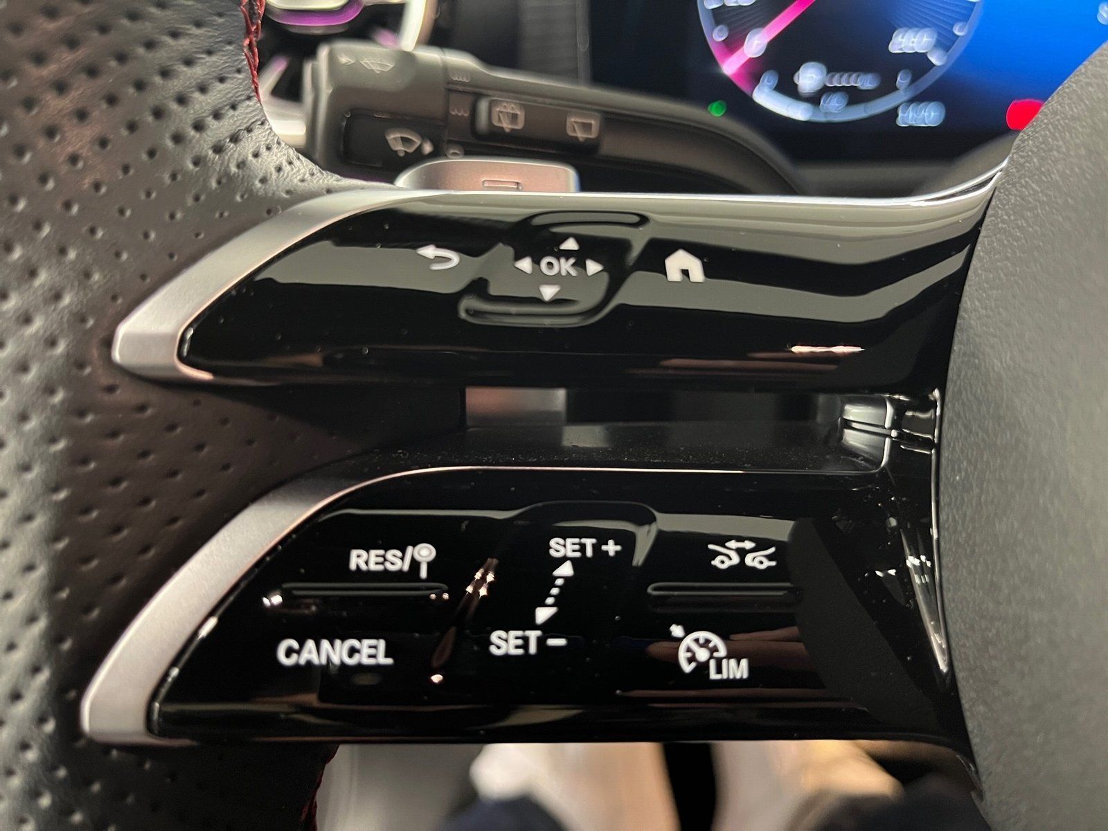 Fahrzeugabbildung Mercedes-Benz CLA 200 SB AMG Prem.*AHK*Standhz*360*Night*Distr