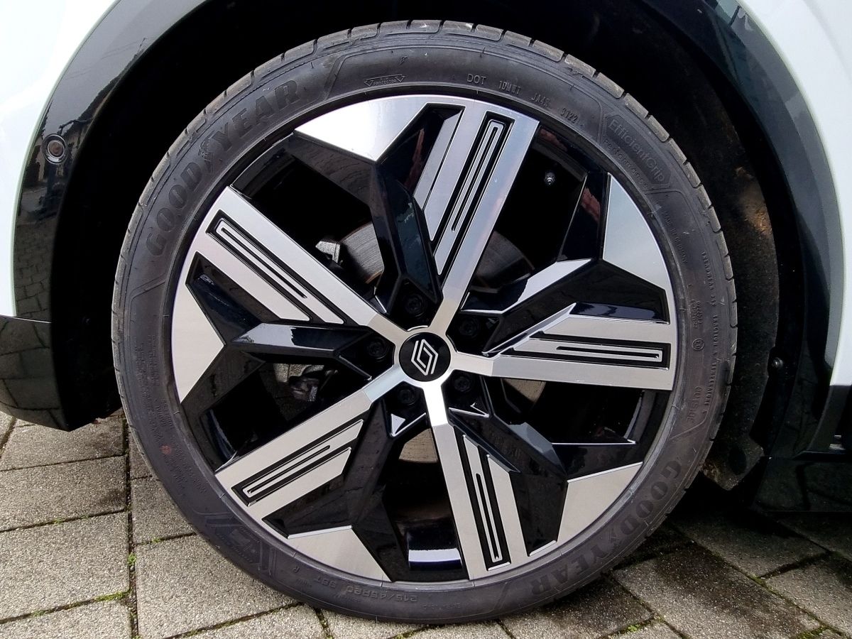 Fahrzeugabbildung Renault Megane E-TECH ICONIC EV60 220hp