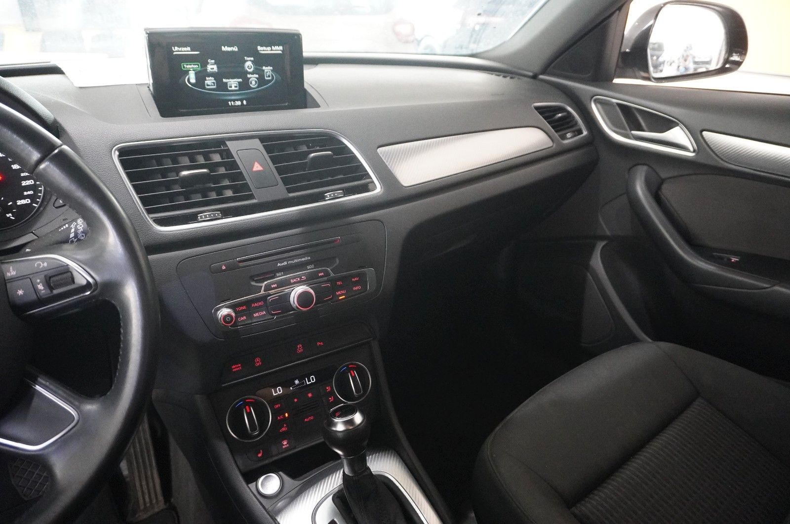 Fahrzeugabbildung Audi Q3 1.4 TFSI DESIGN S-TRONIC NAVI/SHZ/PDC/AHK